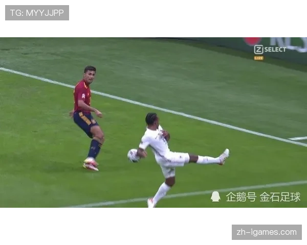 “VAR介入判罚，确认伯恩利后卫禁区内封堵射门为有效防守”