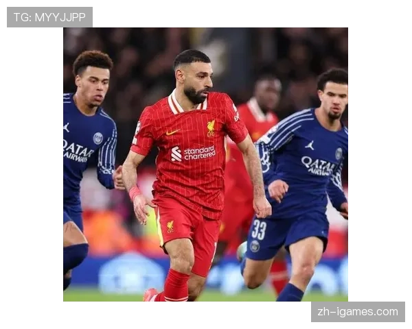 欧冠主题展在巴黎开幕，展出包括大耳朵杯在内的多件珍贵藏品